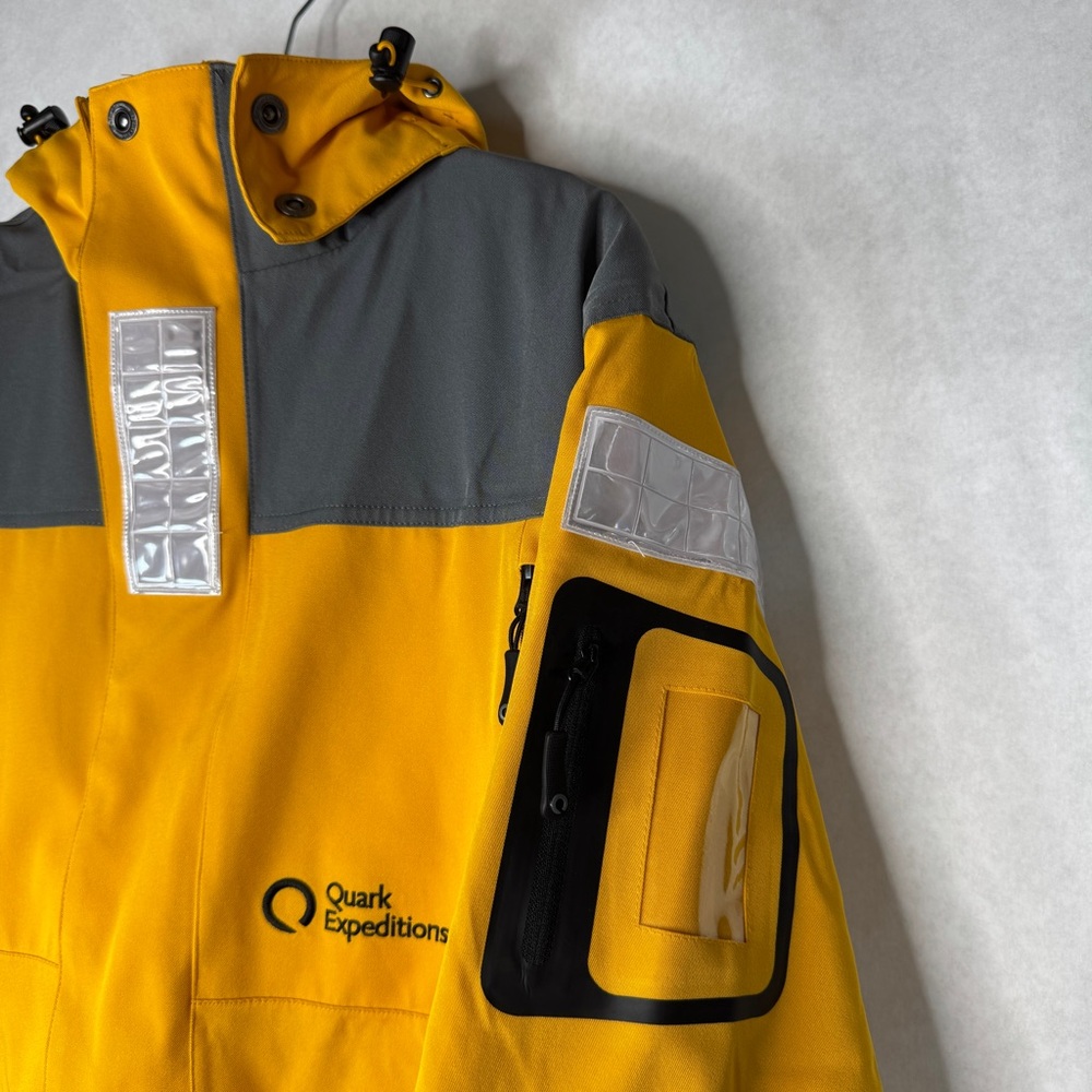QUARK EXPEDITIONS Yellow Waterproof Parka - Sz Men’s L - Picture 2 of 9